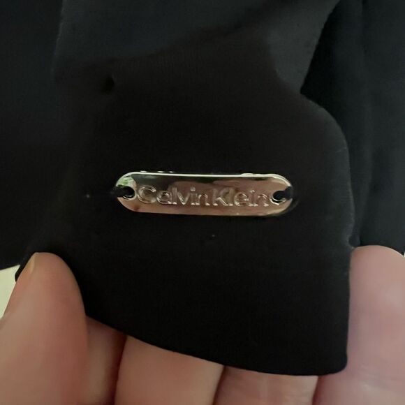 NWOT- CALVIN KLEIN LADIES TOP- size SMALL - Picture 8 of 9